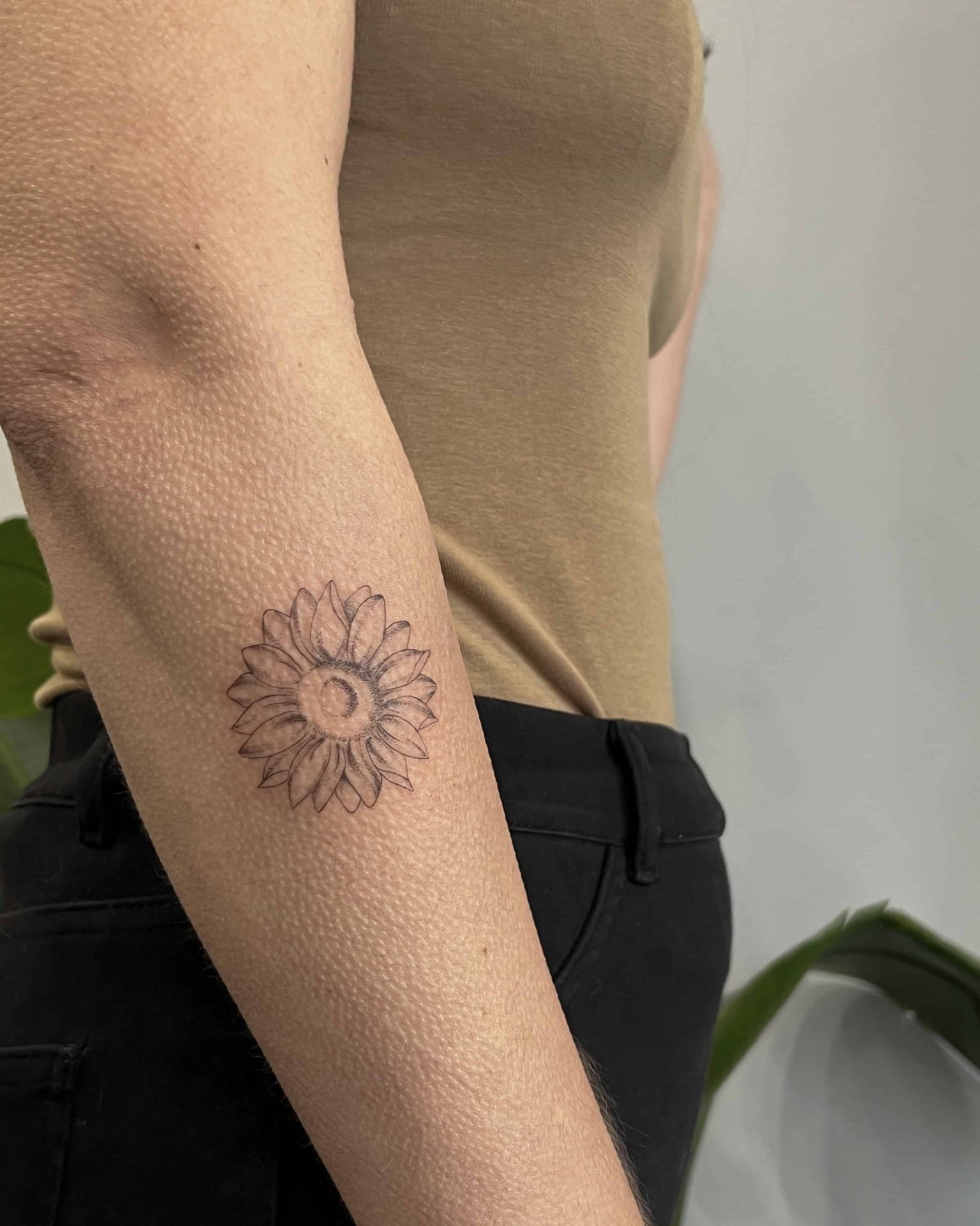sunflower / tournesol tatouages minimalistes floraux