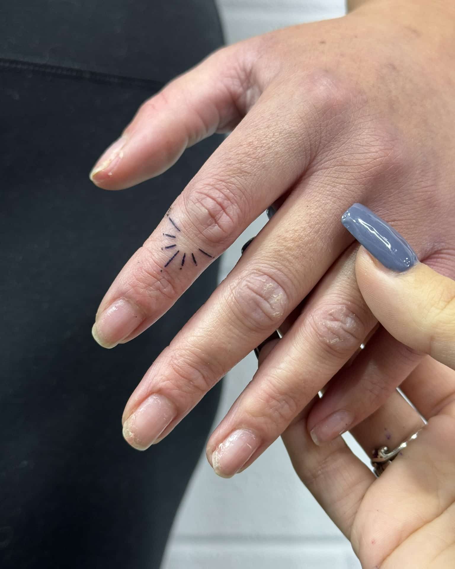 Fine line tattoo, Design delicate / delicate tattoo / delicate tattoo illustrations